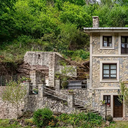 בית נופש Casa Vacacional Cayado Sales (Colunga)